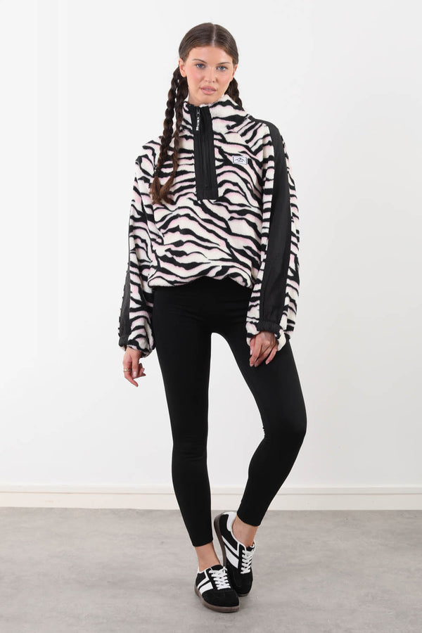 Horizon Fleece in Zebra