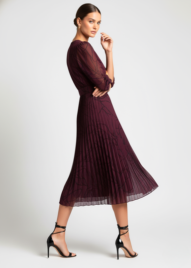 Marc Angelo Print Pleated Midi Dress in Plum MA5282