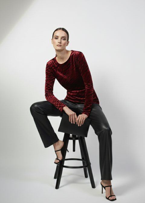 MA82297 T357 Velvet Top In Red