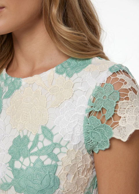 MA32309 FLORAL LACE TOP IN GREEN