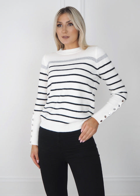 MA821207 WHITE
